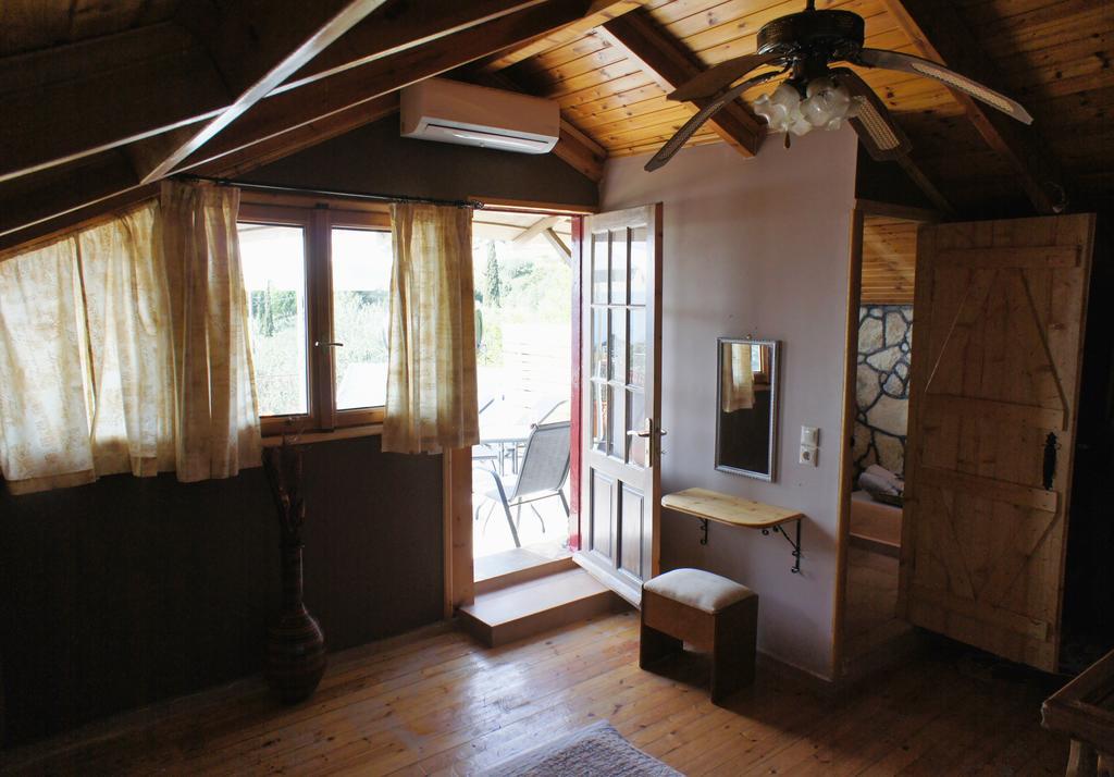Hara'S View Villa Lassi  Exterior photo