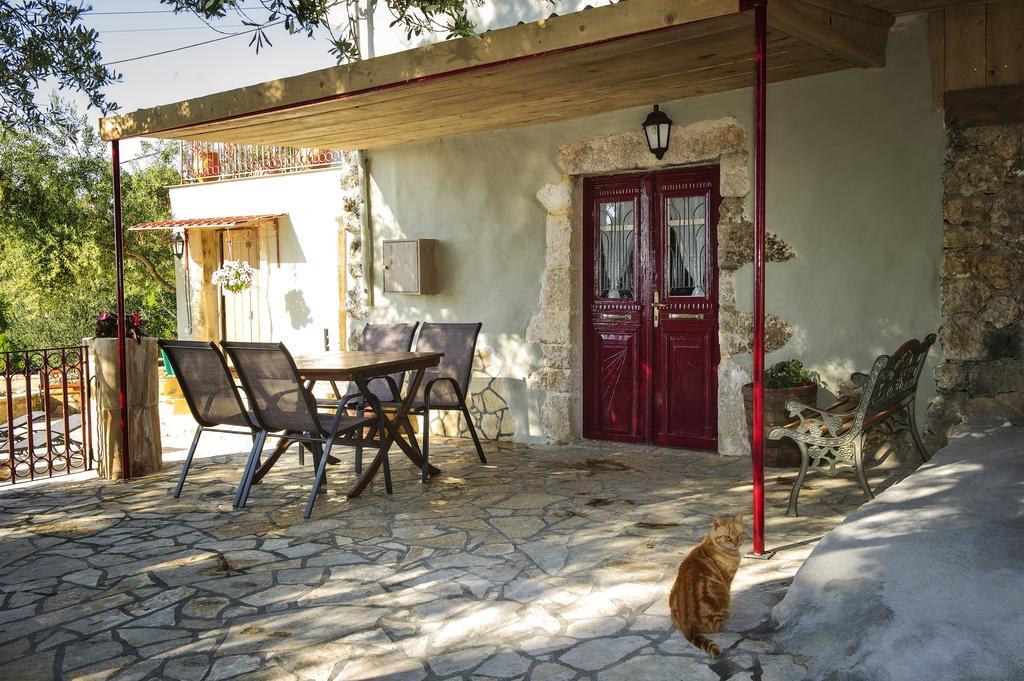 Hara'S View Villa Lassi  Exterior photo